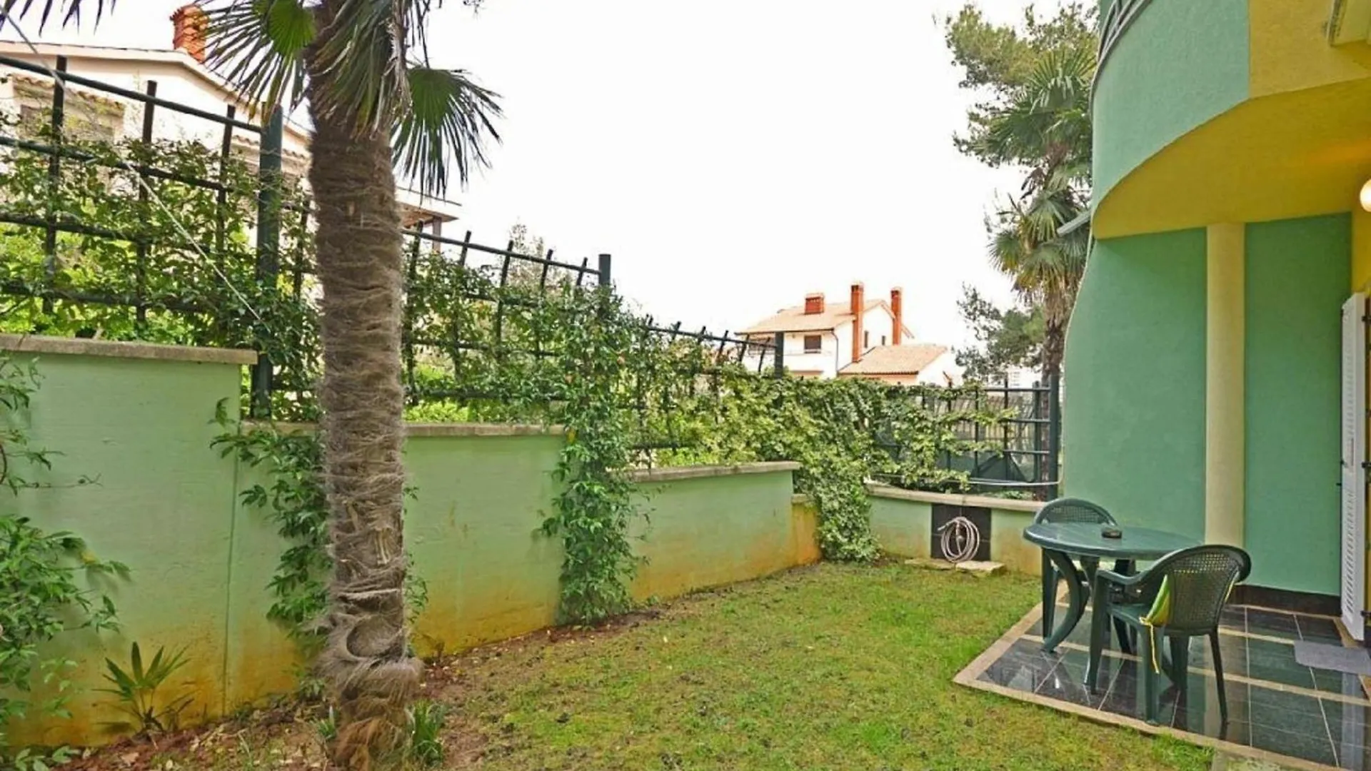Apartment Ferienwohnung Fuer 4 Personen Ca 35 Qm In Pula, Istrien Istrische Riviera Croatia